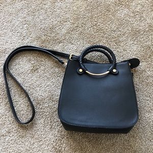 SOLD❤️Vegan Leather Crossbody❤️